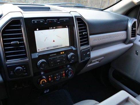 Used 2019 Ford F350 XLT w/ XLT Premium Package image 11