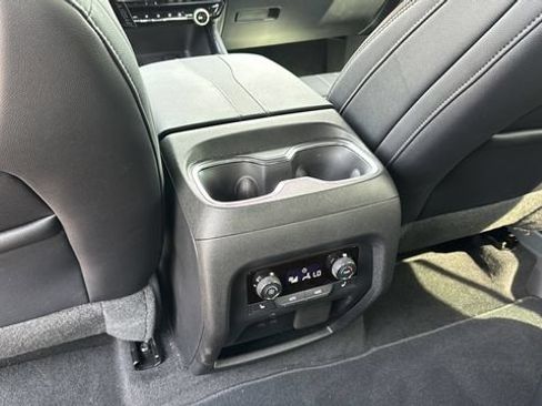 Used 2026 Chevrolet Traverse High Country FWD image 20