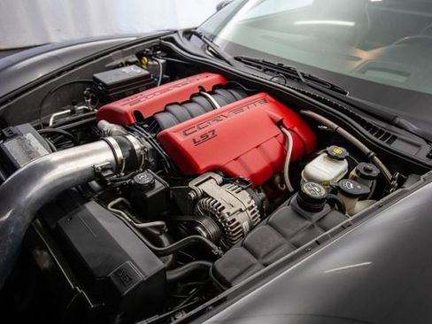 Used 2006 Chevrolet Corvette Z06 w/ Preferred Equipment Group image 40