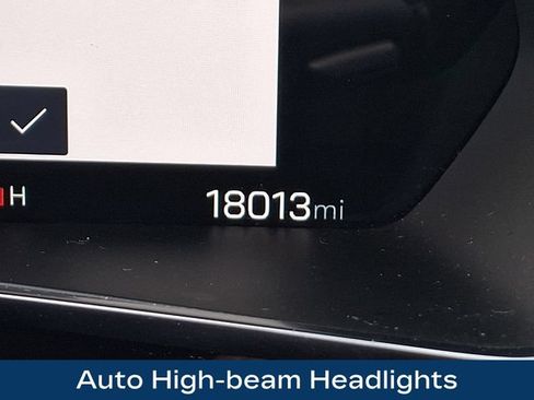 Used 2024 GMC Canyon AT4 w/ Canyon Safety Plus Package AWD/4WD image 6