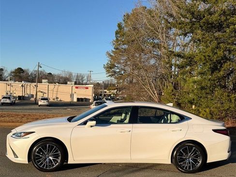 Used 2024 Lexus ES 350 Premium image 4