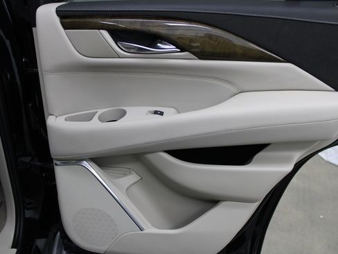 Used 2019 Cadillac Escalade Luxury image 29