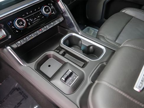 Certified 2025 GMC Sierra 2500 Denali w/ Denali Reserve Package image 21