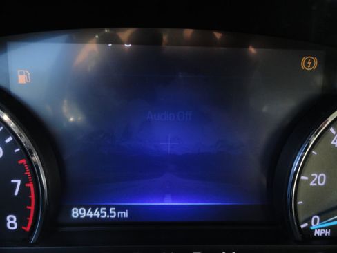 Used 2020 Ford Explorer XLT w/ Equipment Group 202A image 27