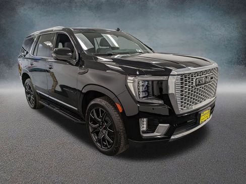 Used 2023 GMC Yukon Denali w/ LPO, Floor Liner Package AWD/4WD image 3