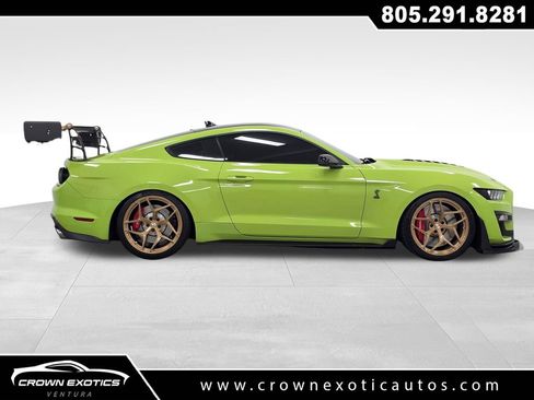 Used 2020 Ford Mustang Shelby GT500 w/ Technology Package RWD image 8