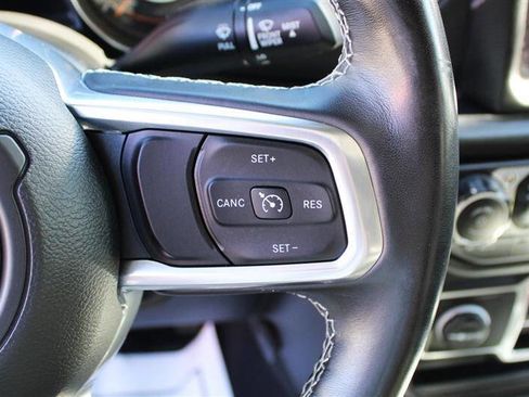 Used 2022 Jeep Gladiator Overland w/ Popular Equipment Package image 17