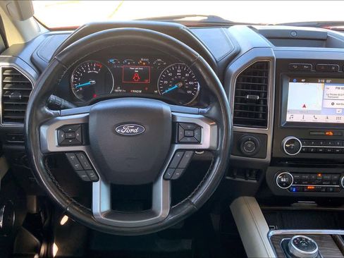 Used 2018 Ford Expedition Platinum image 5