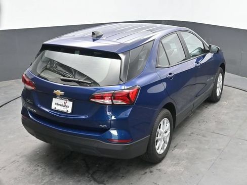 Used 2022 Chevrolet Equinox LS AWD/4WD image 34