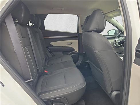 Used 2024 Hyundai Tucson SEL FWD image 16
