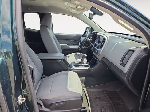 Used 2016 Chevrolet Colorado LT AWD/4WD image 15