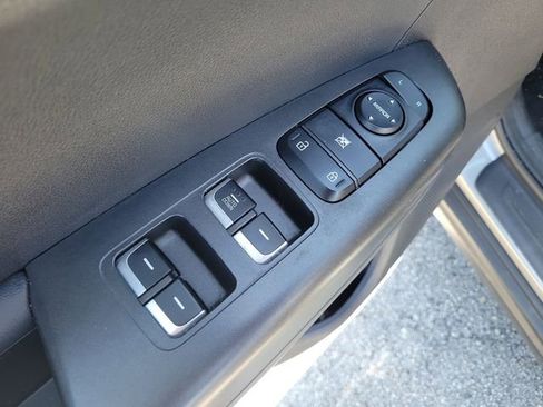 Used 2020 Kia Sportage LX FWD image 16