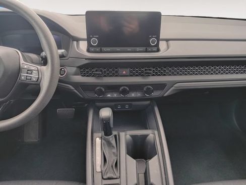 Used 2023 Honda Accord LX image 11