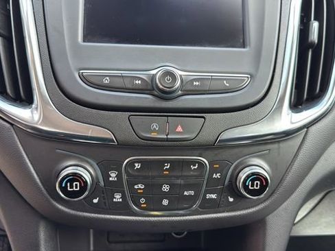 Used 2024 Chevrolet Equinox LT image 25