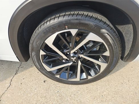 Used 2024 Mitsubishi Outlander SEL image 28