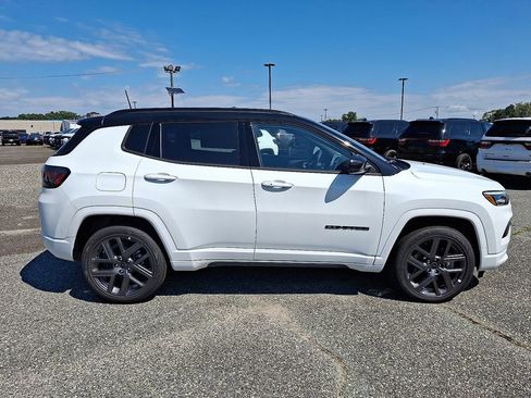 New 2025 Jeep Compass Limited w/ High Altitude Package image 9