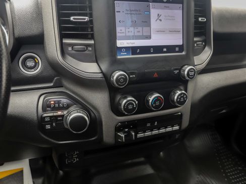 Used 2024 RAM 2500 Tradesman w/ Chrome Appearance Group AWD/4WD image 19
