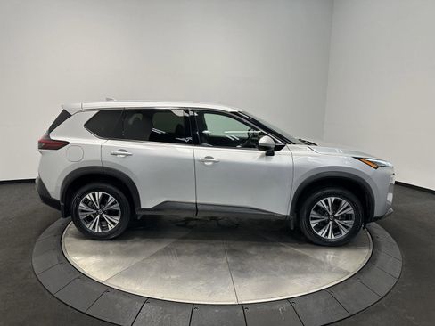 Used 2021 Nissan Rogue SV image 7