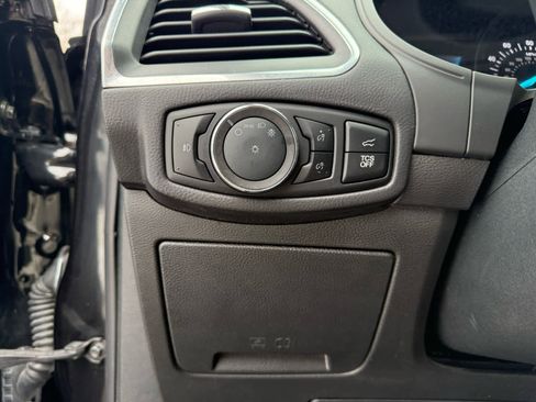 Used 2024 Ford Edge Titanium image 13