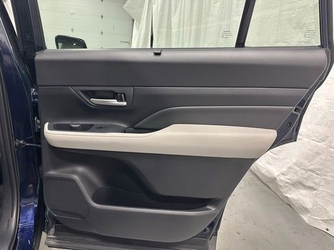 Used 2025 Toyota Grand Highlander AWD image 52