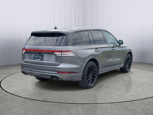 Used 2021 Lincoln Aviator Reserve w/ Equipment Group 210A AWD/4WD image 4