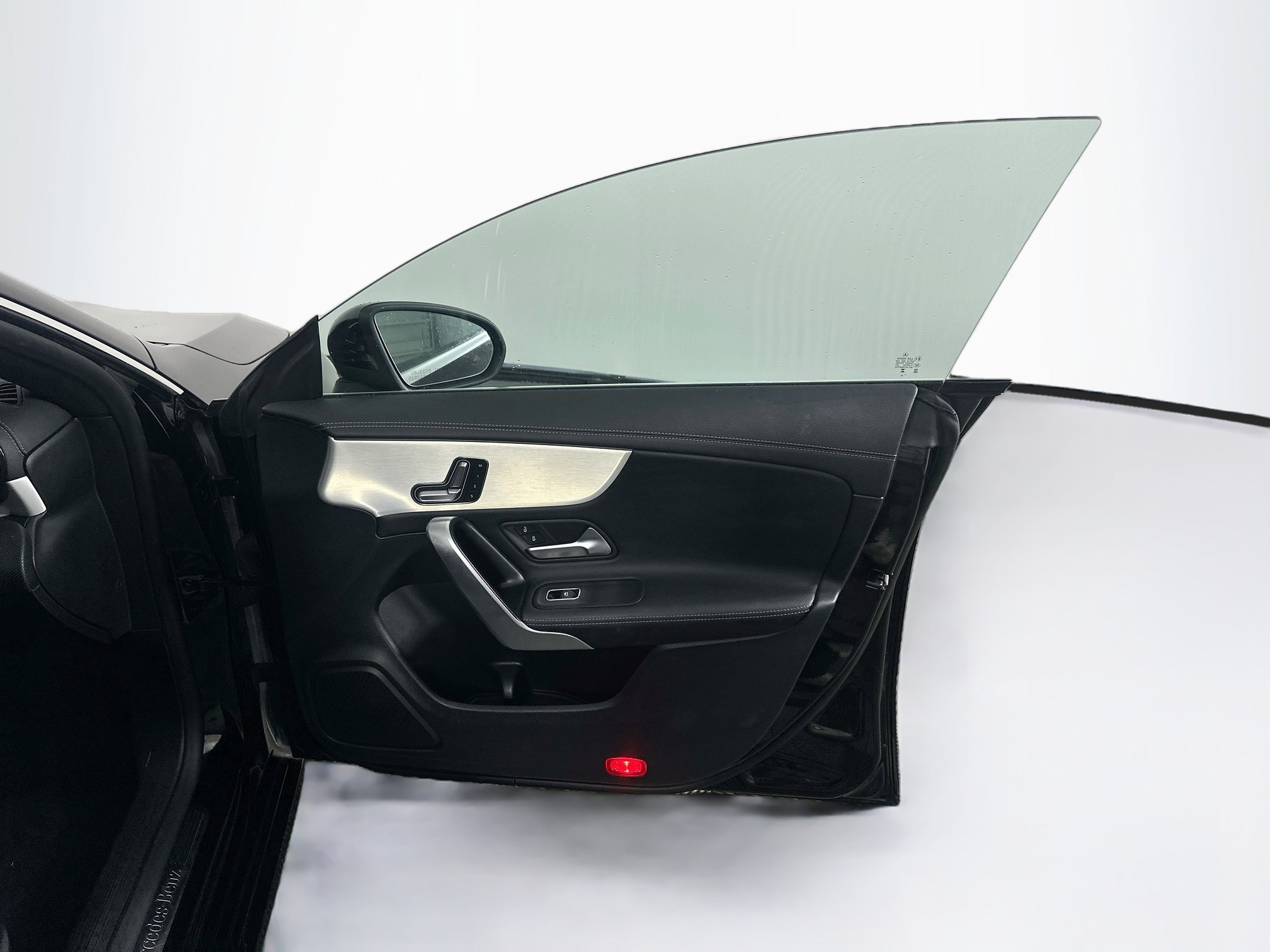 Used 2025 Mercedes-Benz CLA 250 image 34
