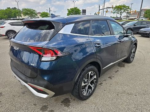 Certified 2023 Kia Sportage EX AWD/4WD image 3