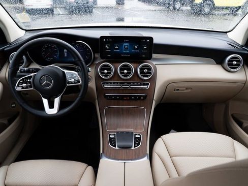 Used 2022 Mercedes-Benz GLC 300 GLC 300 image 8