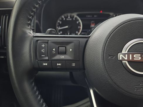 Used 2023 Nissan Pathfinder SV w/ SV Premium Package FWD image 19