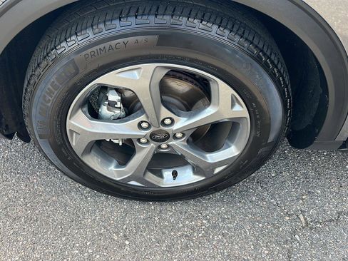 Certified 2025 Ford Escape ST-Line w/ Tech Pack #1 FWD image 42