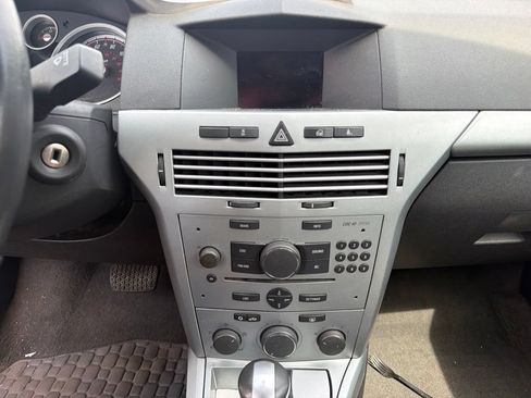 Used 2008 Saturn Astra XR w/ Advanced Audio Package FWD image 14