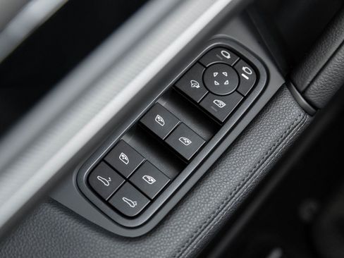 New 2026 Porsche Cayenne Coupe image 20