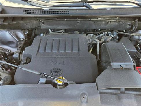 Used 2014 Toyota Highlander Limited FWD image 22
