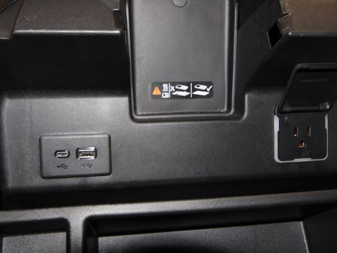 Used 2023 Chevrolet Silverado 1500 ZR2 w/ Technology Package image 24