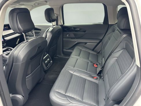 New 2026 Lincoln Nautilus Reserve image 10