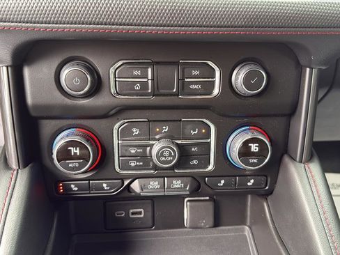 Used 2022 Chevrolet Tahoe RST AWD/4WD image 30