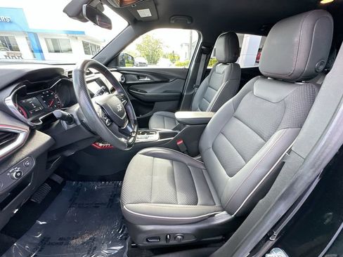 Used 2023 Chevrolet TrailBlazer RS FWD image 20