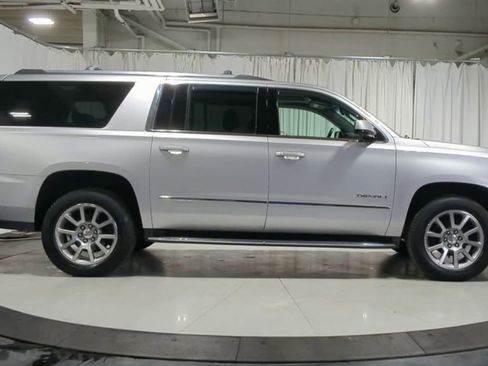 Used 2020 GMC Yukon XL Denali w/ Open Road Package AWD/4WD image 11