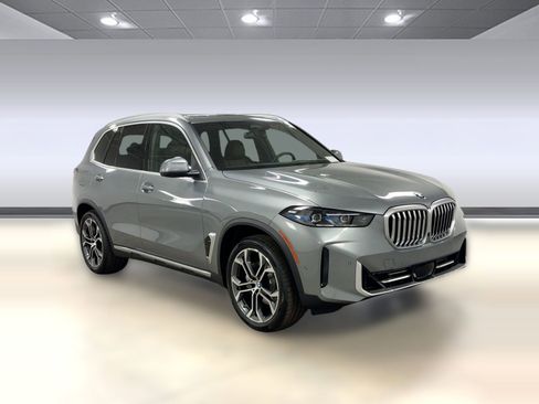 New 2026 BMW X5 sDrive40i w/ Premium Package image 7