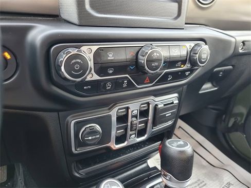 Used 2020 Jeep Wrangler Unlimited Sport S image 24