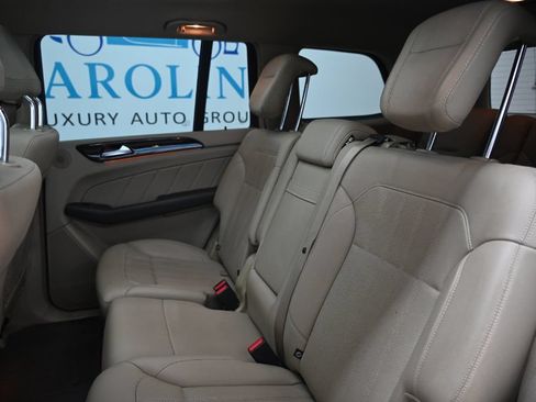 Used 2016 Mercedes-Benz GL 320 BlueTEC 4MATIC w/ Premium I Package image 36
