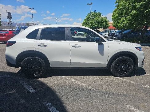New 2026 Honda HR-V Sport image 4