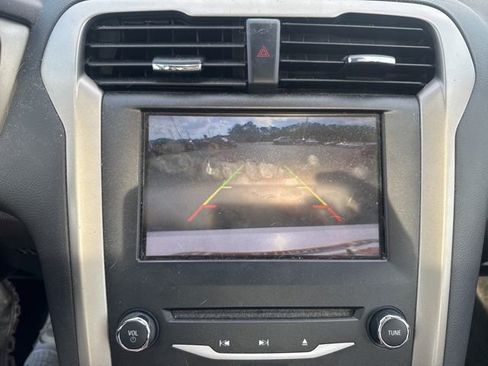 Used 2013 Ford Fusion SE FWD image 20