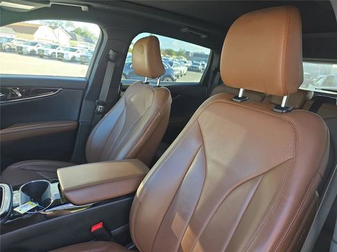 Used 2022 Lincoln Nautilus Reserve w/ Equipment Group 201A image 19