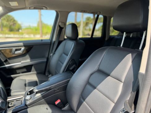Used 2015 Mercedes-Benz GLK 350 4MATIC image 16
