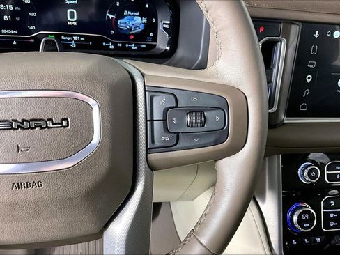 Certified 2024 GMC Yukon Denali w/ Denali Reserve Package AWD/4WD image 10