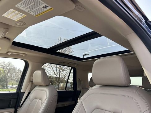 Used 2023 Ford Expedition Max Limited image 25