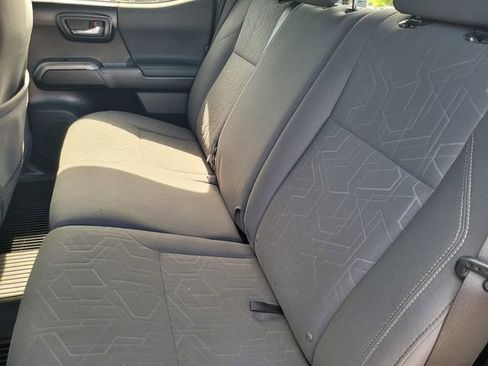 Used 2019 Toyota Tacoma TRD Off-Road w/ Technology Package image 13