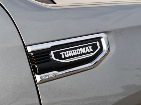 Used 2026 GMC Sierra 1500 SLE w/ Preferred Package image 10