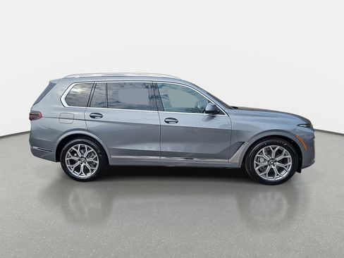 New 2026 BMW X7 xDrive40i w/ Premium Package image 4